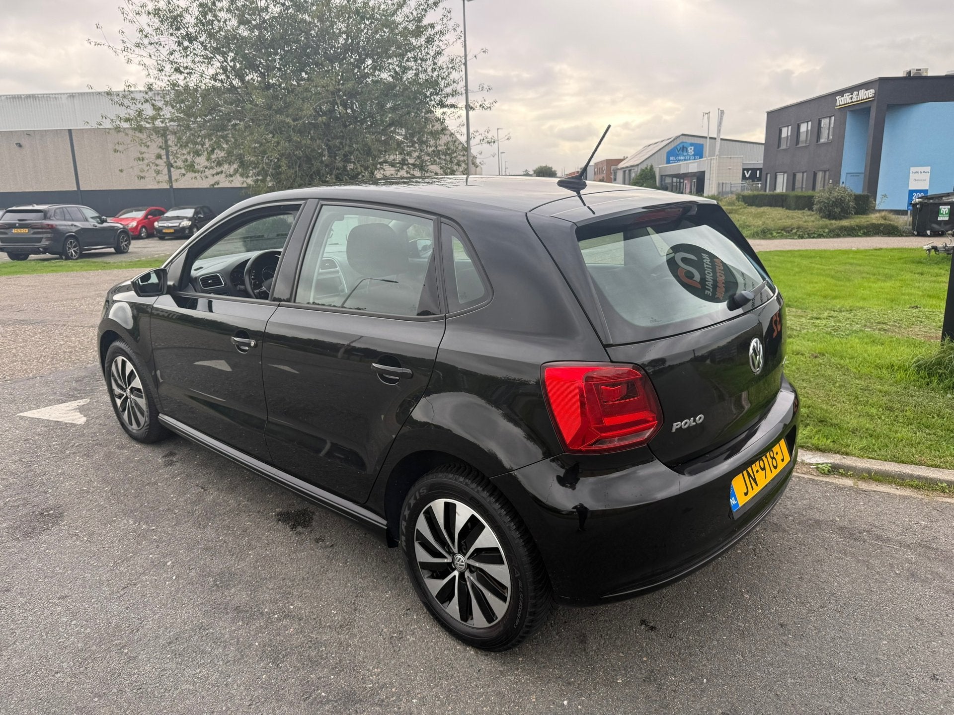Volkswagen Polo Volkswagen Polo 1.0 BlueMotion | 2016 | Benz, Voorwielaandrijving, 95 pk, Zwart, Handgeschakeld