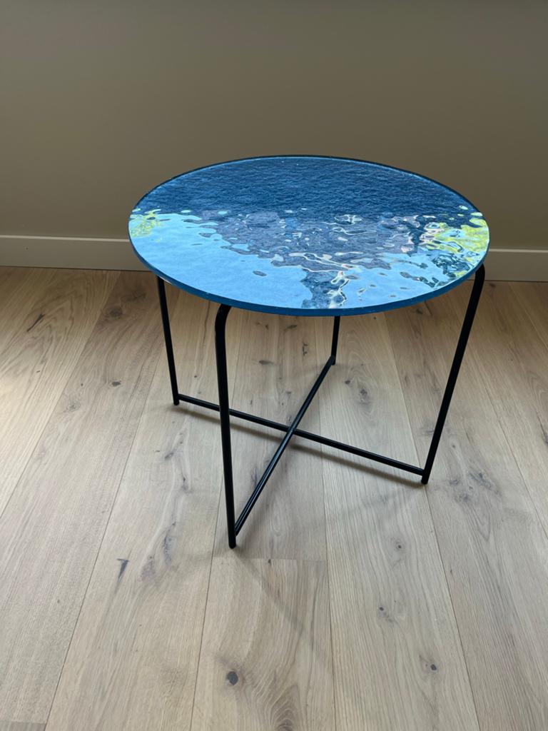 Bijzettafel Homestock - Blauw glas, Zwart metaal, Minder dan 55 cm, Rond, Ophalen, 45 tot 60 cm