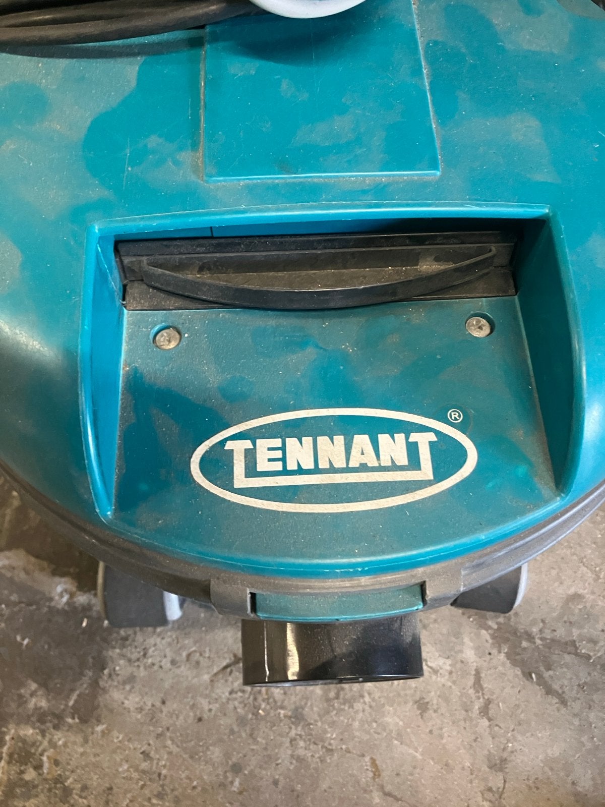 Tennant V5 Industriële Stofzuiger - Krachtig & Betrouwbaar, Gebruikt, Industriële stofzuiger, 1200 tot 1600 watt, Ophalen