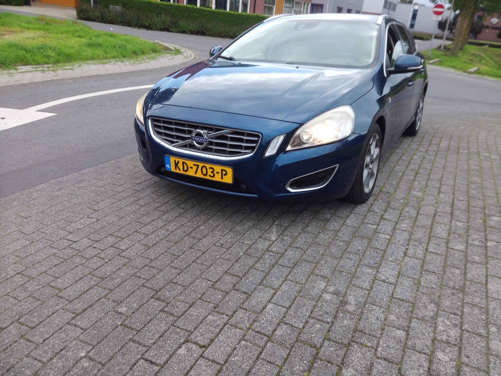 Volvo V60 1.6 DRIVe Summum, Voorwielaandrijving, Euro 5, Gebruikt, 4 cilinders