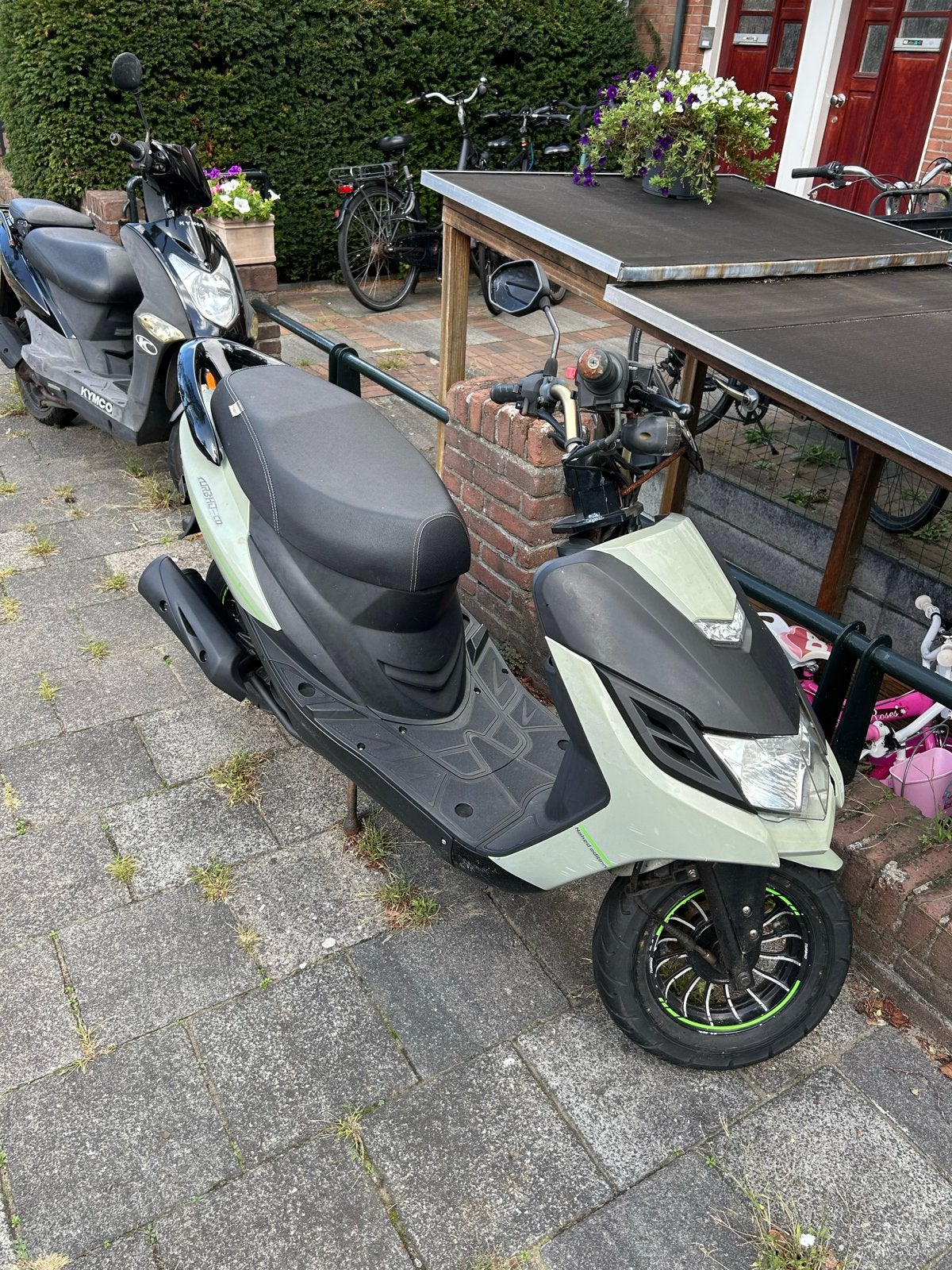 Scooter - Goed onderhouden, klaar voor de weg, Fietsen en Brommers, Ophalen, Gebruikt, Maximaal 25 km/u, Benzine