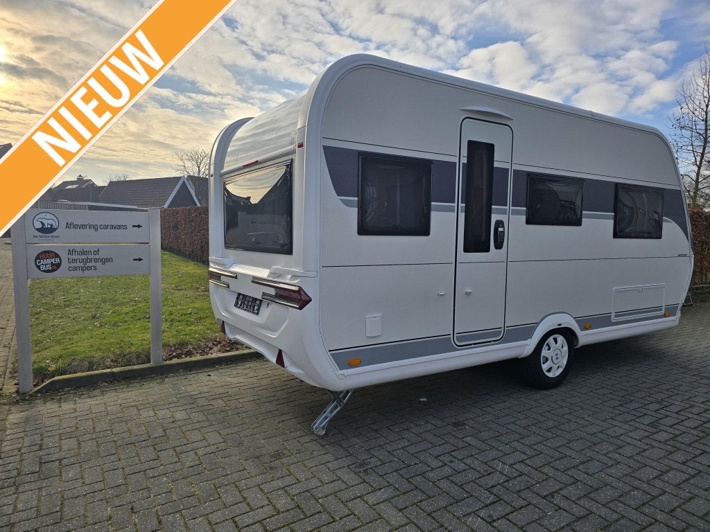Hobby On Tour 460 DL met 1500 kg as! NIEUW!, Caravans en Kamperen, Hobby, Schokbreker, Bedrijf, Treinzit