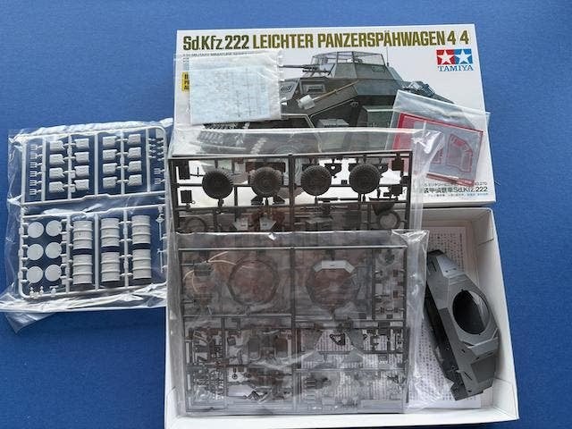 Tamiya	35270	Sd.Kfz.222 w/Photo Etched Parts & barrels	1/35, Tank, Verzenden, 1:32 tot 1:50, Nieuw