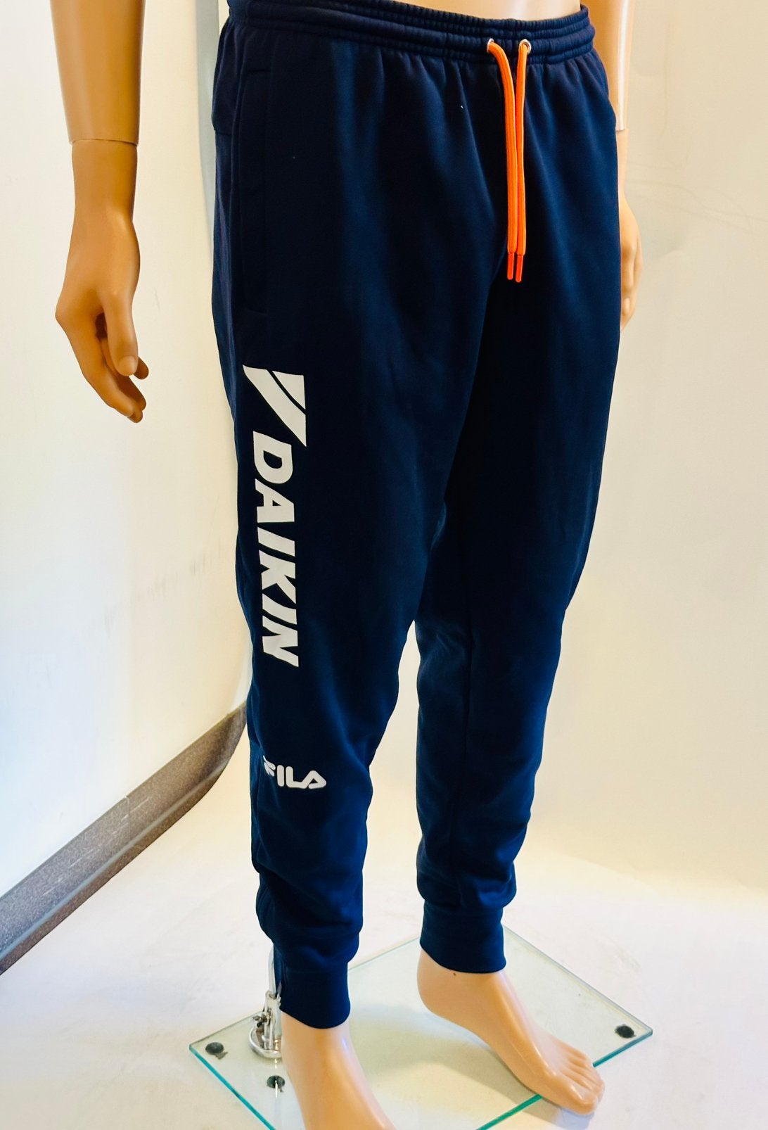 Sportkleding joggingbroek sportbroek trainingsbroek maat M, Wandelen of Outdoor, Nieuw, Ophalen of Verzenden, Maat 48/50 (M)