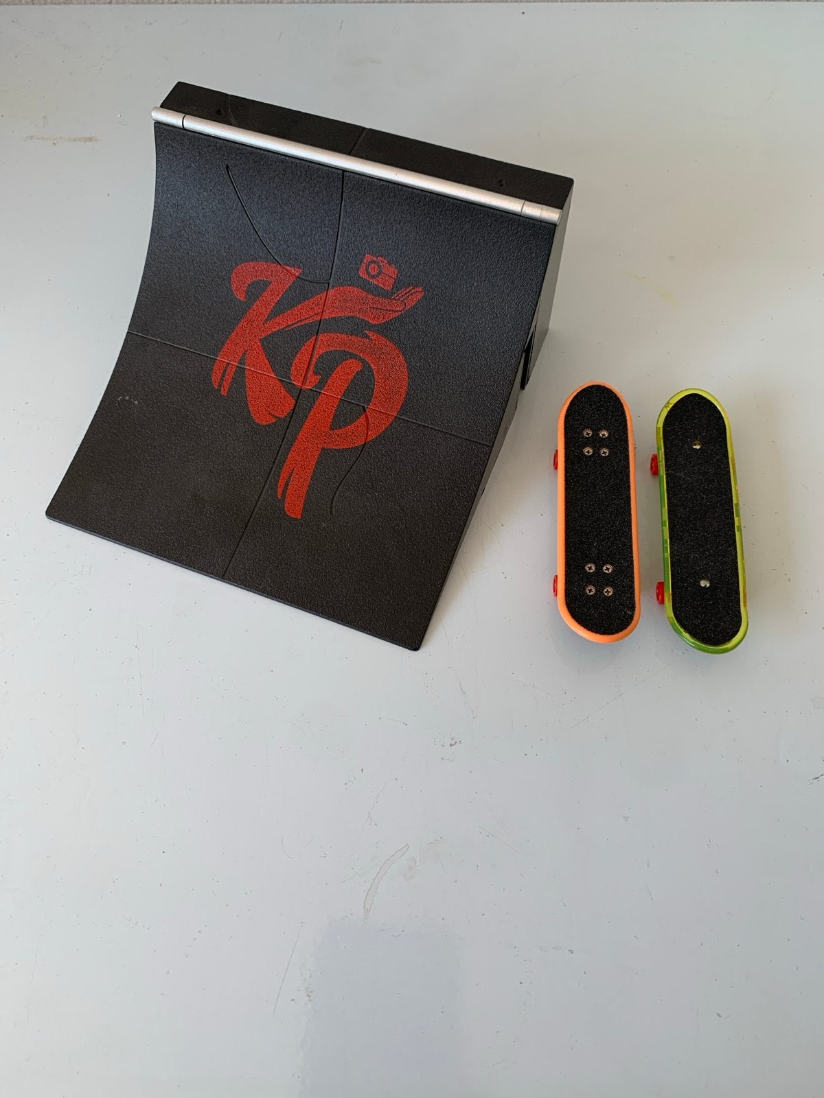 KP Fingerboard Ramp met 2 Fingerboards, Ophalen of Verzenden, Zo goed als nieuw, Overige typen
