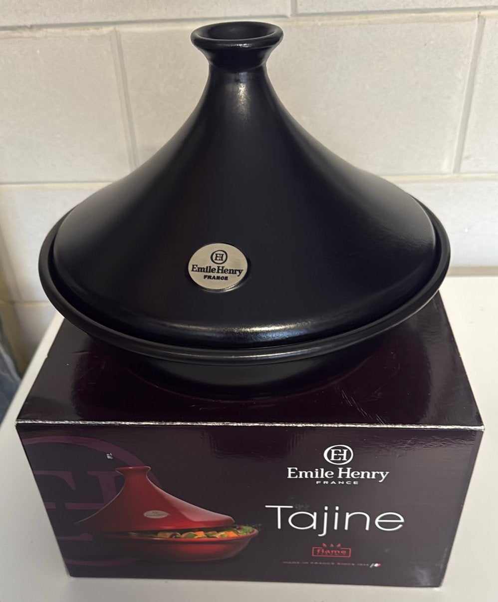 Emile Henry Tajine, aardewerk, 32 cm, Ophalen, Zo goed als nieuw, Overige materialen