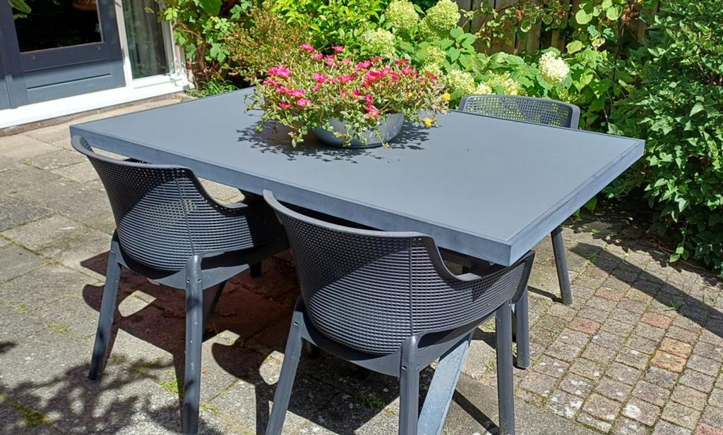 Metalen tuintafel met glazen blad - 150x96cm, Ophalen, Gebruikt, Rechthoekig, Metaal
