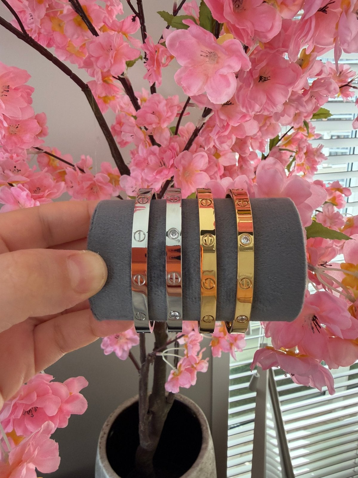 Cartier & Hermès armbanden – goldplated – €24,95, Ophalen of Verzenden, Nieuw, Overige kleuren