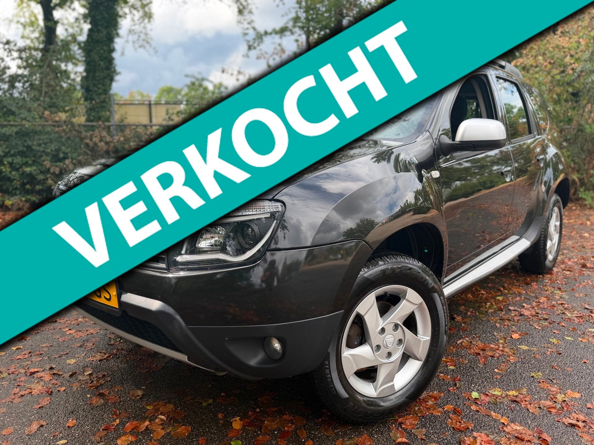 Dacia Duster 1.6 Lauréate 2wd AIRCO NIEUWE-APK NIEUWE-DISTR, Dealer onderhouden, Stof, Gebruikt, Zwart