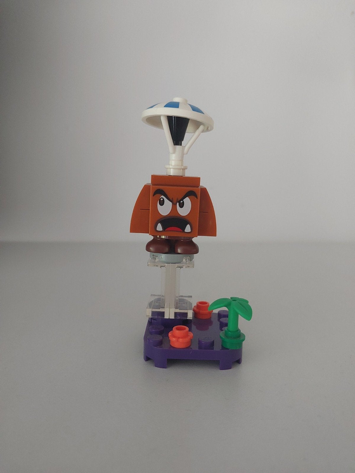 Parachute goomba, Ophalen of Verzenden, Zo goed als nieuw