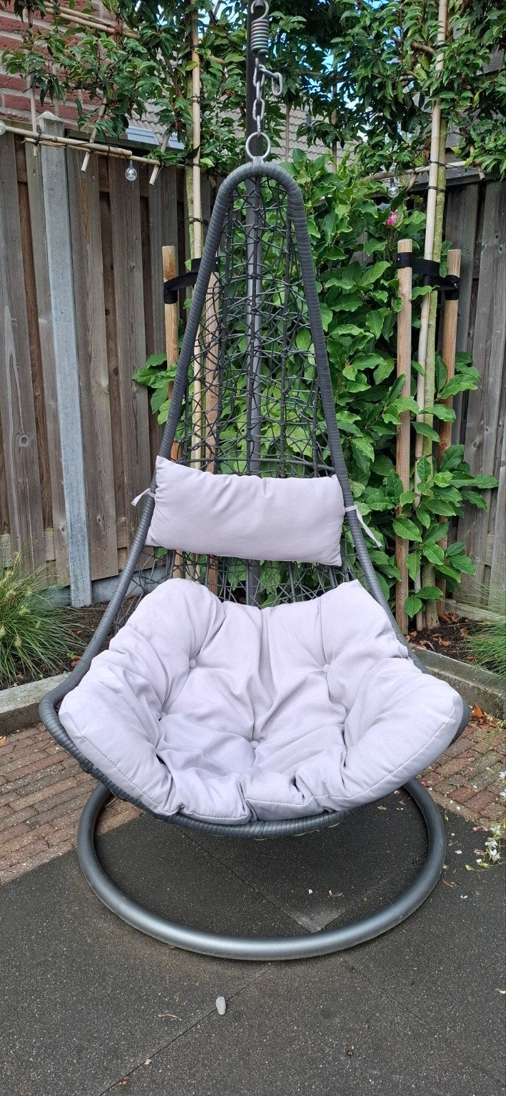 Hangstoel met standaard en kussen, Ophalen, Gebruikt, Wicker