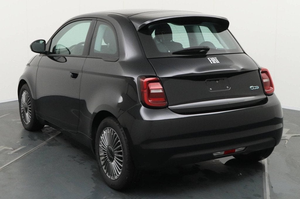Fiat 500 Icon 24 kWh | BTW | Nieuw | CarPlay |, Auto's, Fiat, Stof, Gebruikt, Zwart, 95 pk