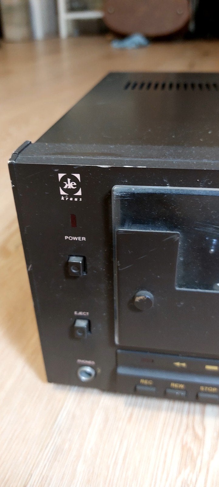 een oud cassette deck, Ophalen