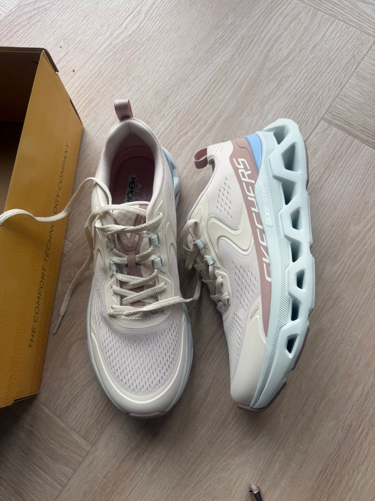 Skechers sneakers maat 39,5 - nieuw, Kleding | Dames, Skechers, Skechers, Nieuw, Ophalen of Verzenden