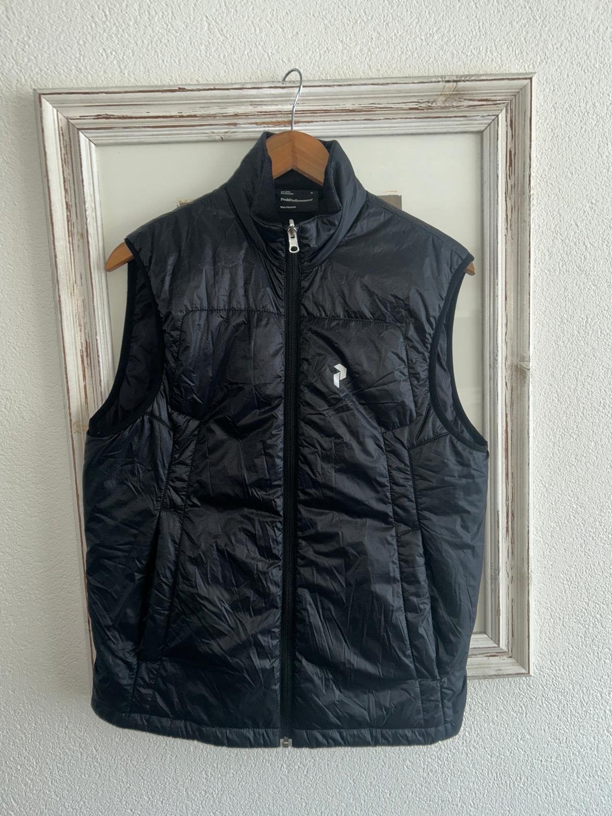 Peak Performance G SUPR J Bodywarmer Zwart Maat M, Ophalen of Verzenden, Zo goed als nieuw, Maat 48/50 (M), Zwart