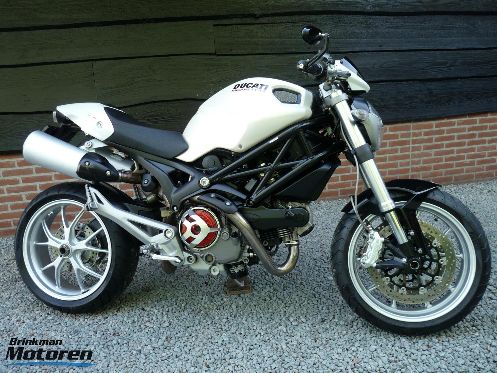 Dikke Monster 1100, Motoren, 1078 cc, Meer dan 35 kW, Toermotor, Handgeschakeld