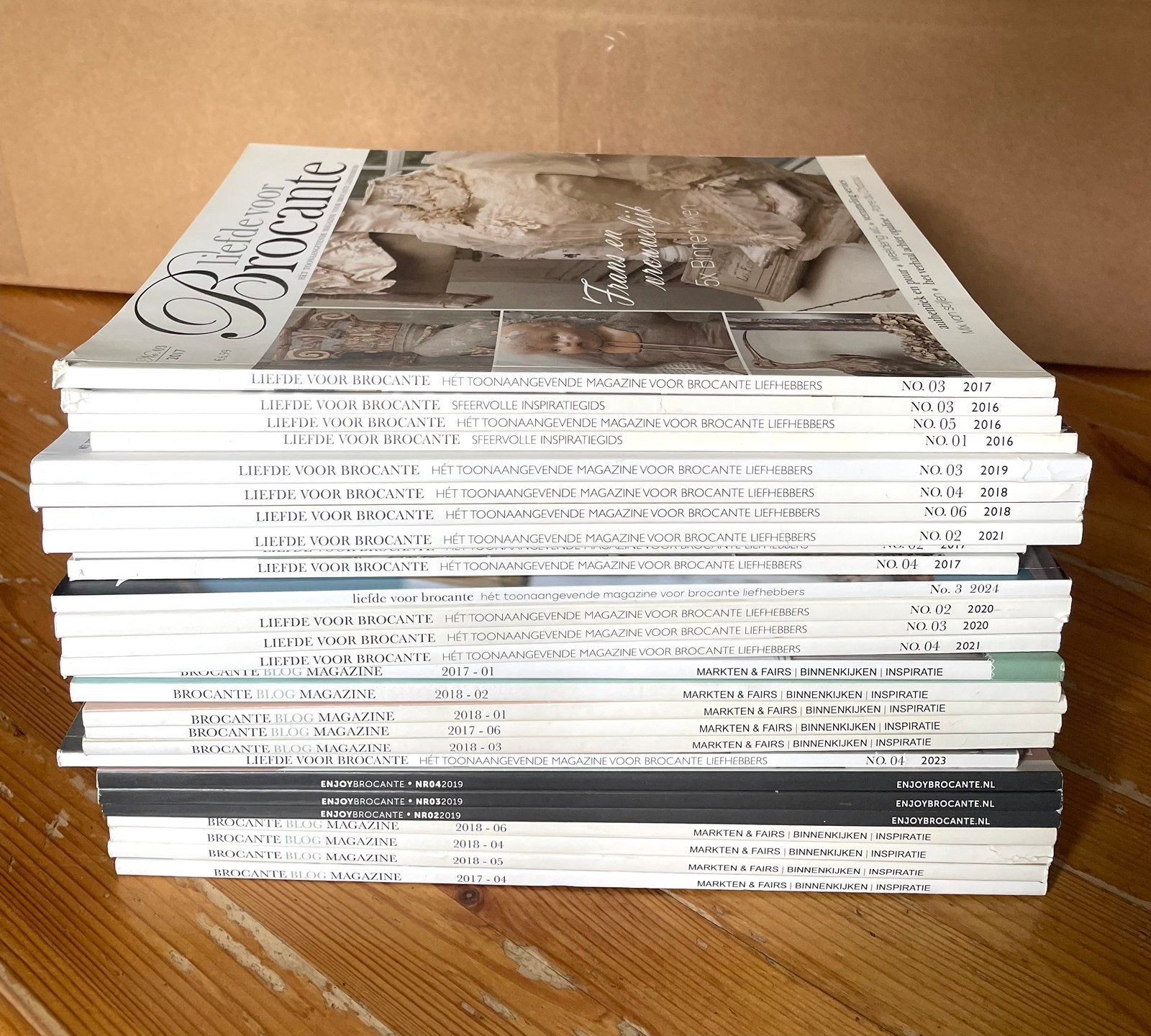 Brocante tijdschriften 27 stuks, Ophalen, Zo goed als nieuw