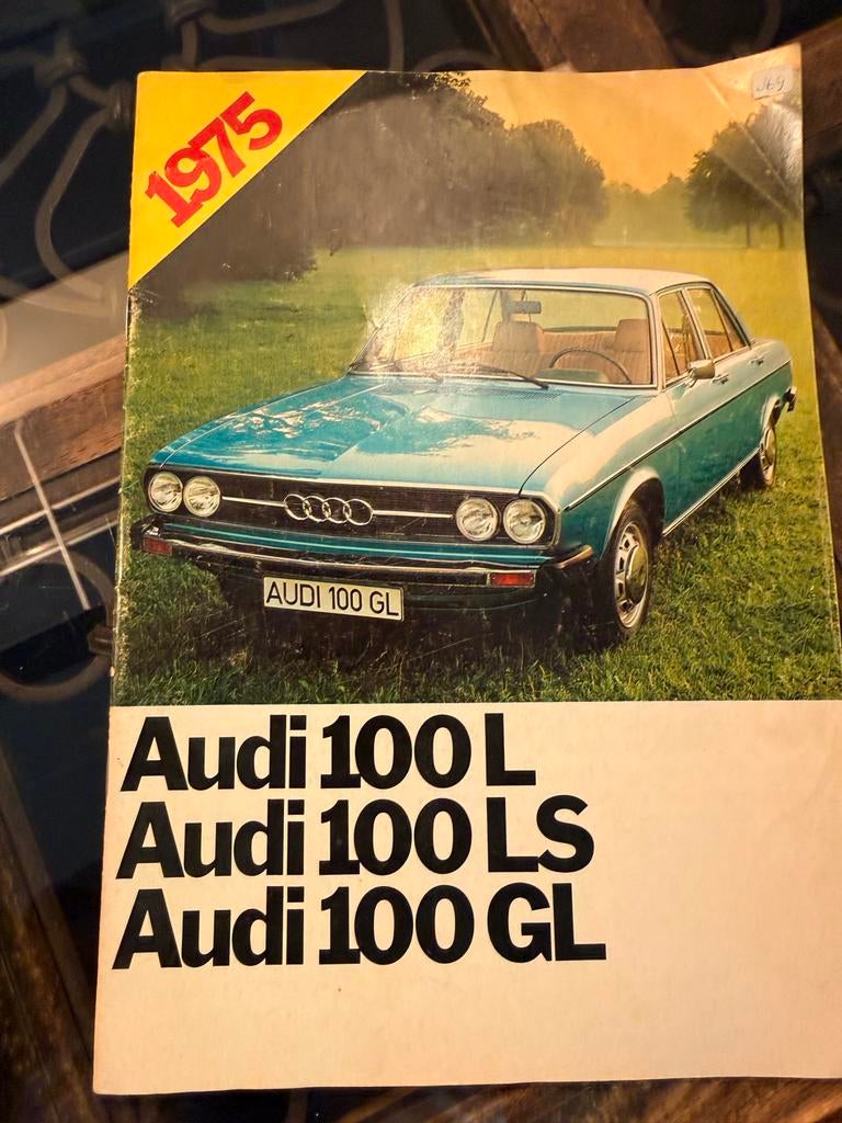 Audi 100 L LS GL folder uit 1975 - Origineel & Netjes, Ophalen of Verzenden, Gelezen, Audi