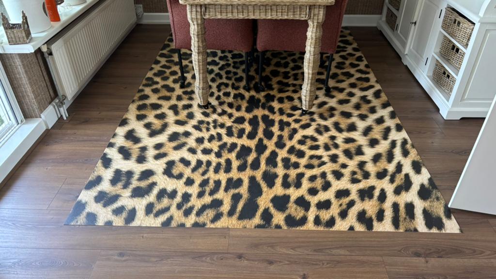 Pantherprint op vinyl kleed, Ophalen, Zo goed als nieuw, Rechthoekig, 200 cm of meer