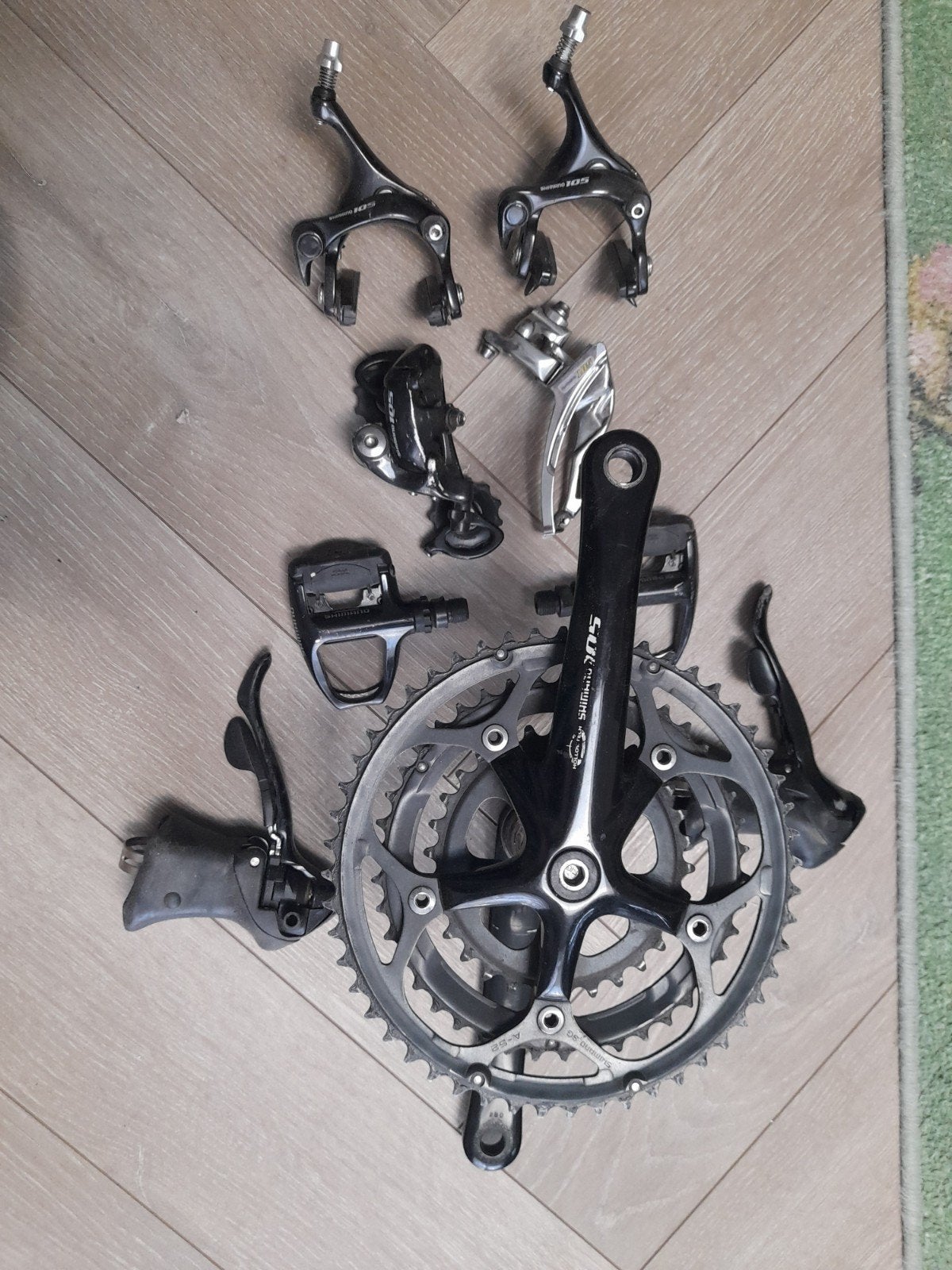 Shimano 105 Groepset 3x9 Speed Compleet met Pedalen, Fietsen en Brommers, Fietsonderdelen, Crankstel of Pedalen, Gebruikt, Ophalen of Verzenden