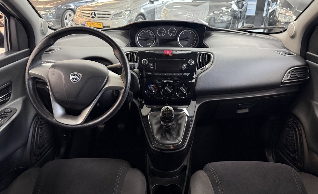 Lancia Ypsilon 0.9 TwinAir Silver Bovag Garantie NAP Airco, Auto's, Gebruikt, Origineel Nederlands, Handgeschakeld, 950 kg