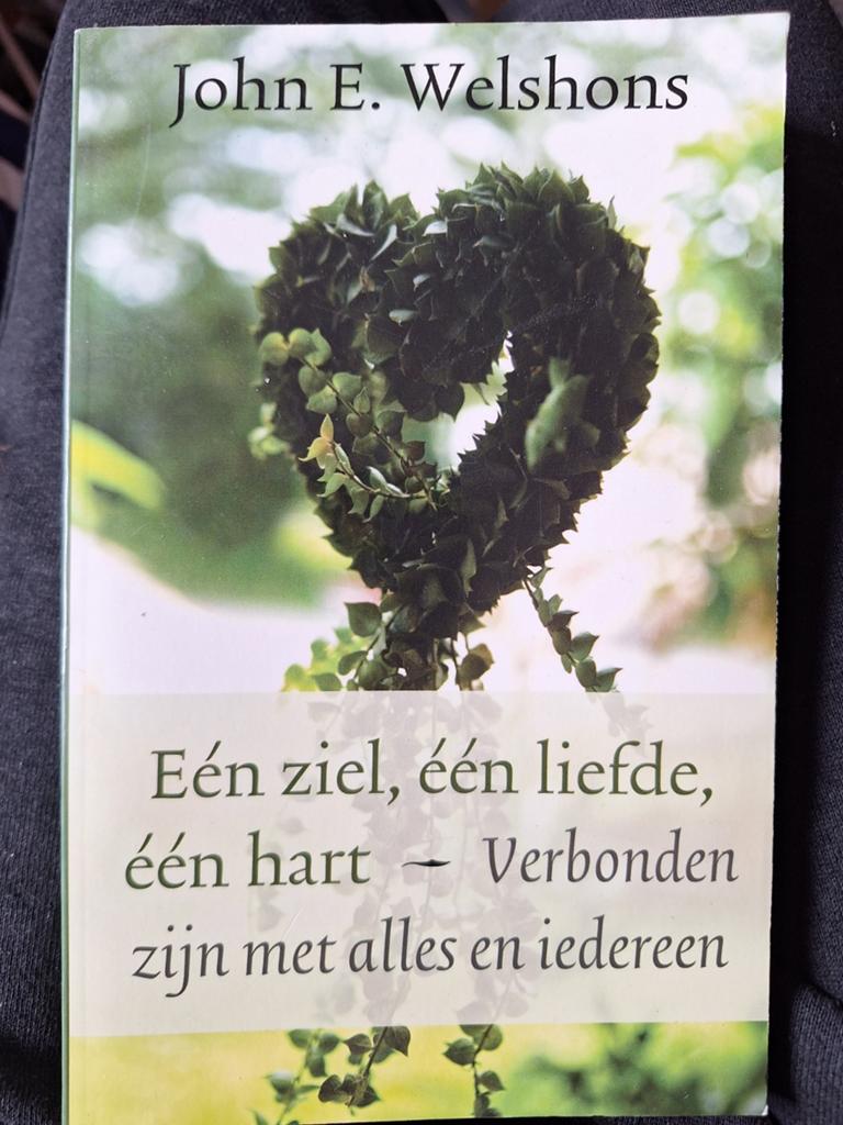 John E. Welshons - Eén ziel, één liefde, één hart
ZGAN, Ophalen of Verzenden, Zo goed als nieuw, Spiritualiteit algemeen, Achtergrond en Informatie