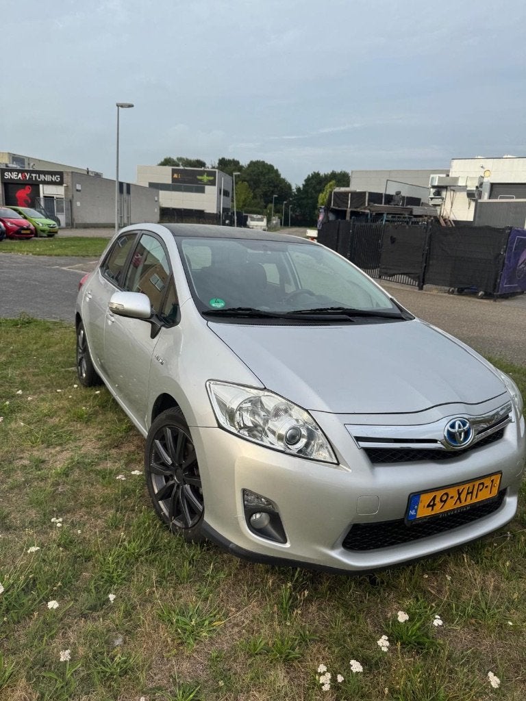 Toyota Auris 1.8 Hybrid Automaat 2012, Auto's, Toyota, Zwart, Origineel Nederlands, 75 €/maand, 26 km/l