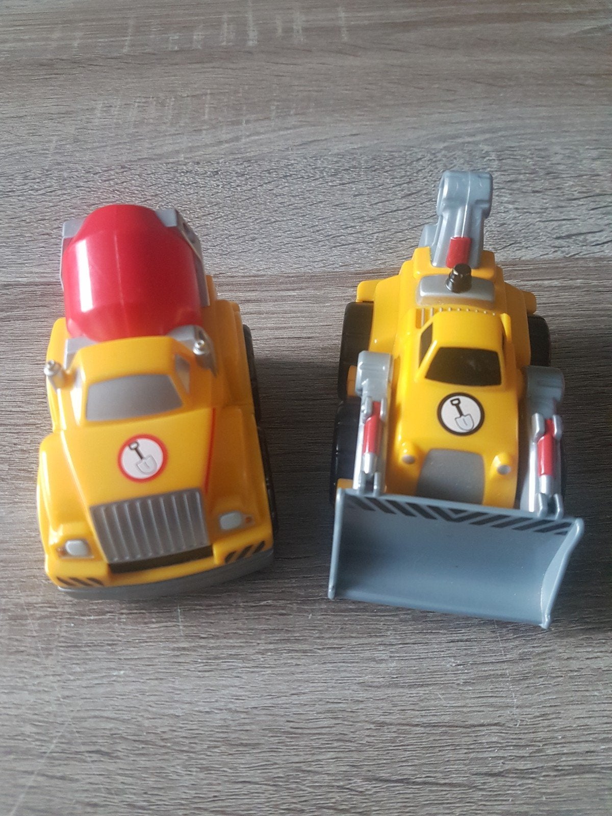 Mega Bloks bouwvoertuigen set - cementwagen en graafmachine, Ophalen of Verzenden, Gebruikt