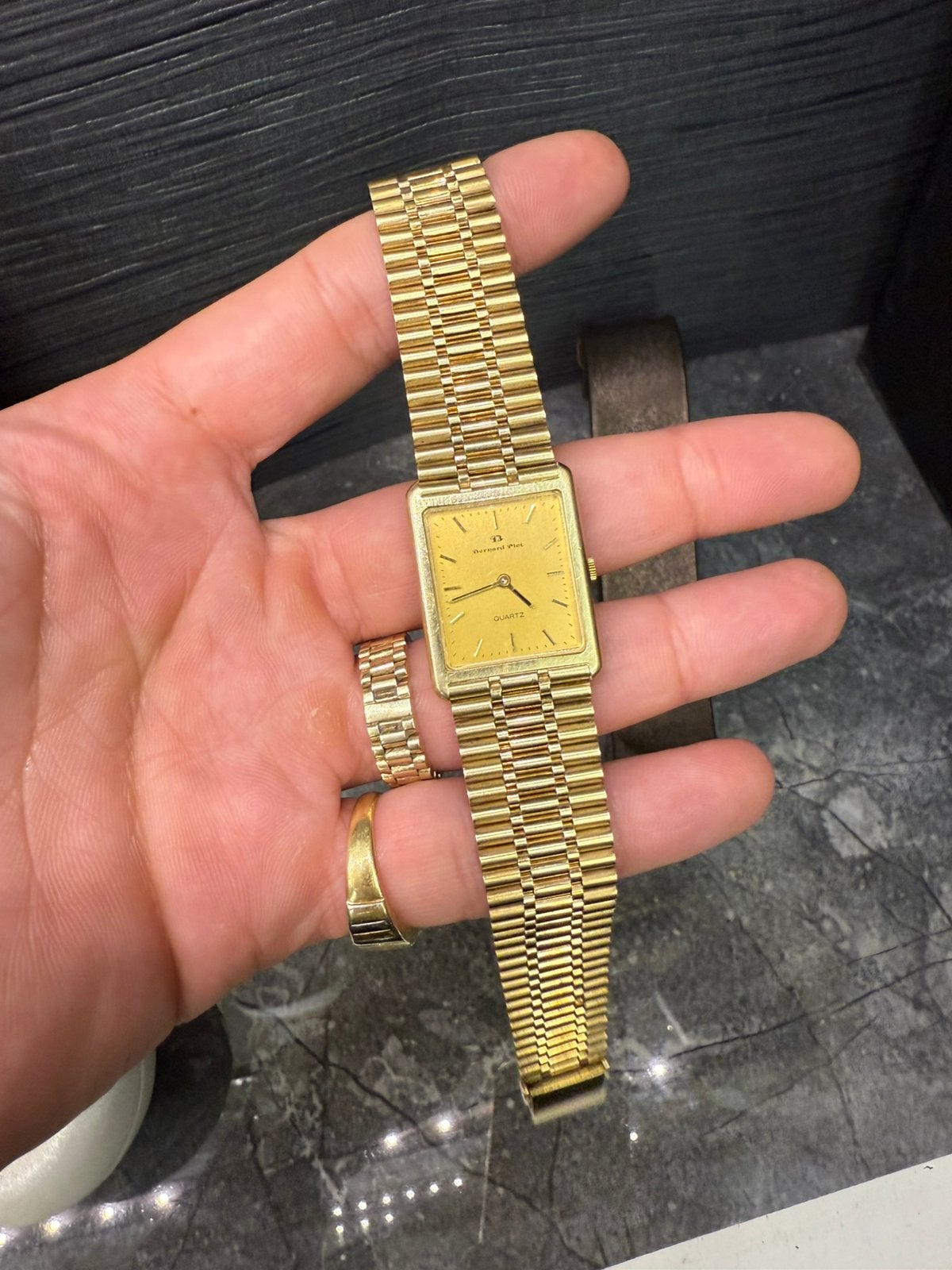 Prachtige 14 karaats gouden massieve bernard & PIOT horloge, Ophalen of Verzenden, Zo goed als nieuw, Goud