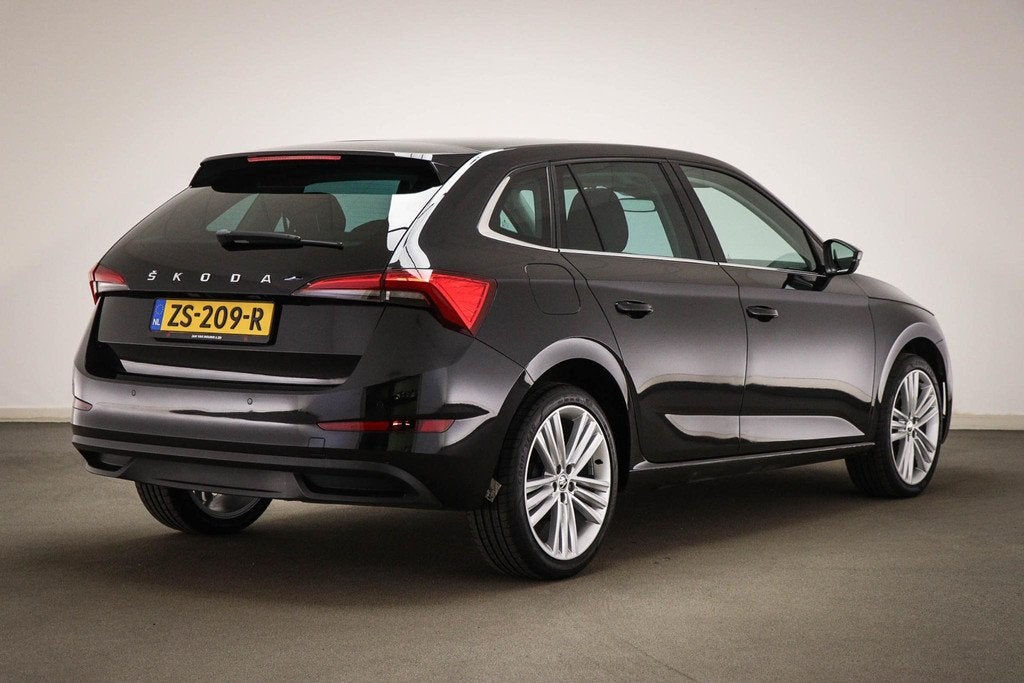 Skoda Scala 1.0 TSI First Edition | PANORAMADAK | DRAADLOZE, Gebruikt, Met garantie (alle), Origineel Nederlands, Handgeschakeld