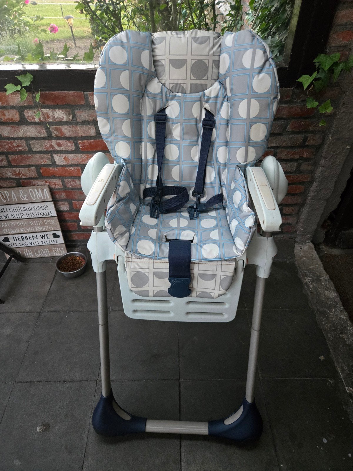 Chicco Polly Easy Highchair - Comfortabel en Veilig, Kinderen en Baby's, Kinderstoelen, Ophalen, Gebruikt, Overige typen, Gordel(s)