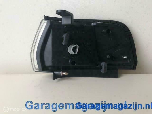 Foto 4 van Stadslicht Toyota Corolla (e90) rechts TYC 18-1871-05-2