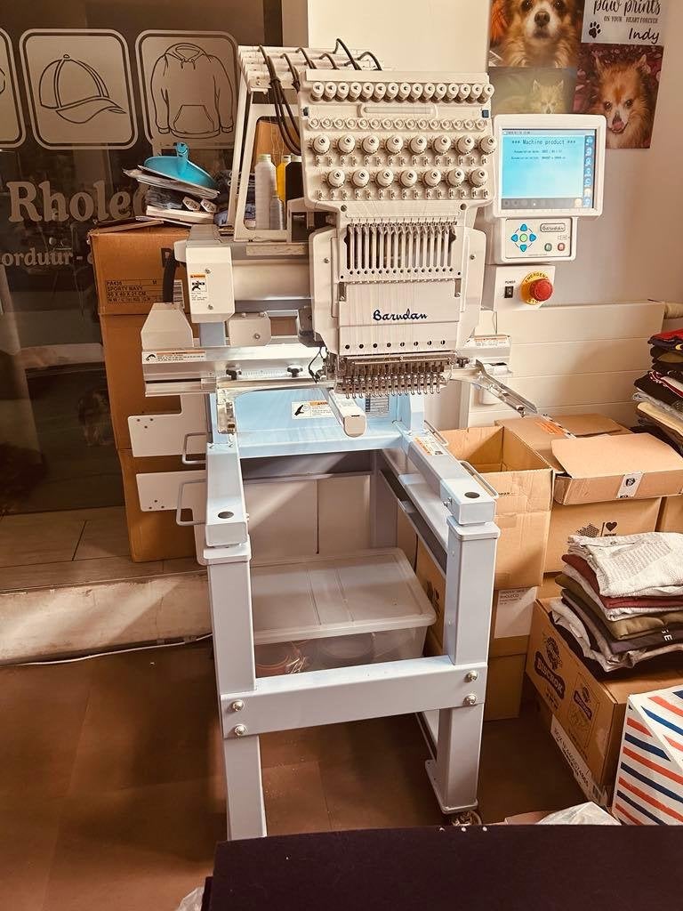 Borduurmachine Barudan BEKT-S1501CBIII, Ophalen, Zo goed als nieuw, Machineborduren, Borduurmachine