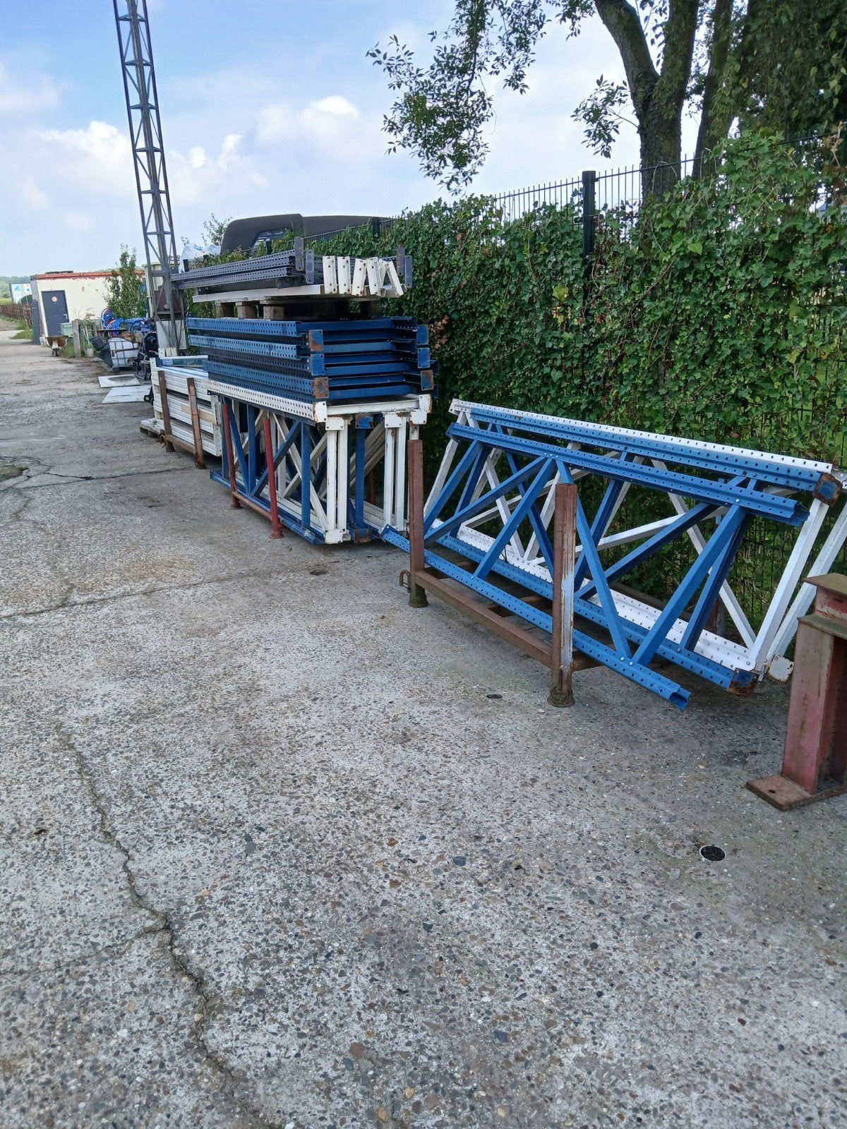 Palletstellingen en rekken, Ophalen