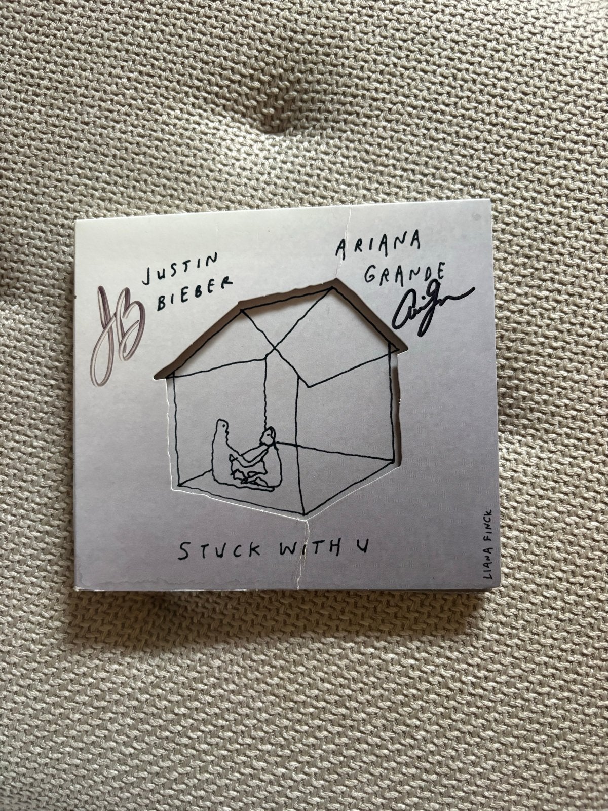 Gesigneerde Stuck With U CD - Ariana Grande & Justin Bieber, Cd's en Dvd's, Cd's | Pop, Gebruikt, Pop, Ophalen of Verzenden, Gesigneerd