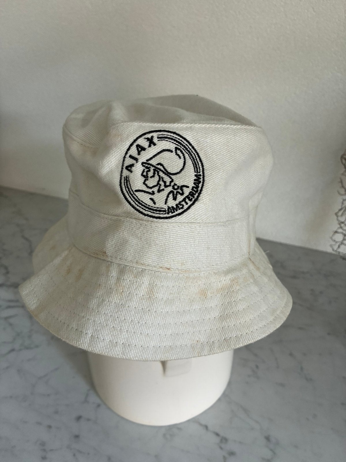 ajax bucket hat ( pet  cap) nieuw, Verzamelen, Ophalen of Verzenden, Zo goed als nieuw, Ajax, Pet of Muts