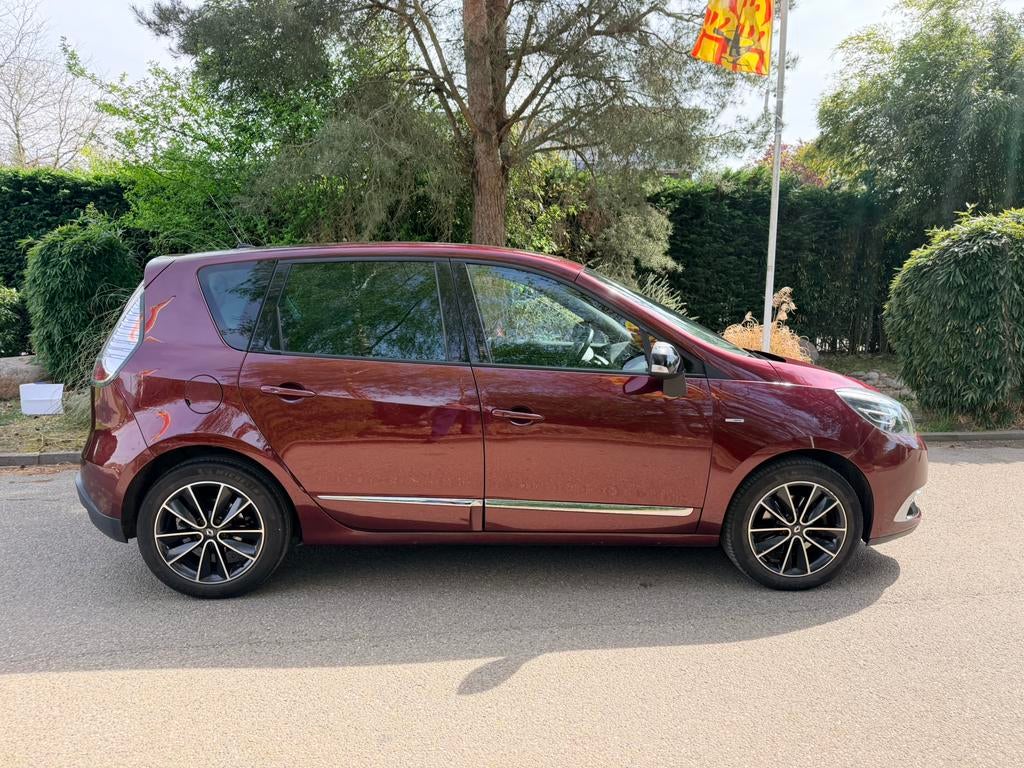 Renault Scénic 1.2 TCE 97KW ClIMA BOZE LED 113196 N.A.P, Voorwielaandrijving, 4 cilinders, Leder en Stof, Origineel Nederlands