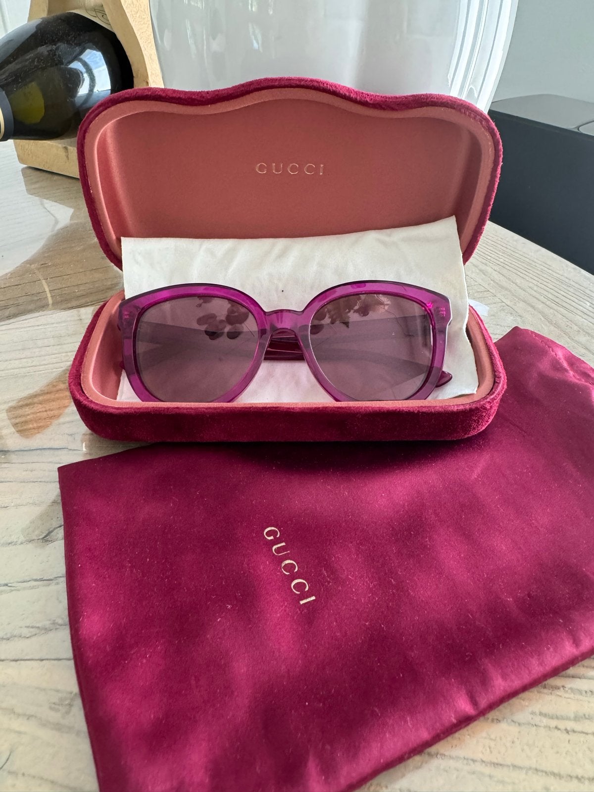Gucci Zonnebril - Roze met Hoesje, Overige merken, Gebruikt, Zonnebril, Ophalen of Verzenden
