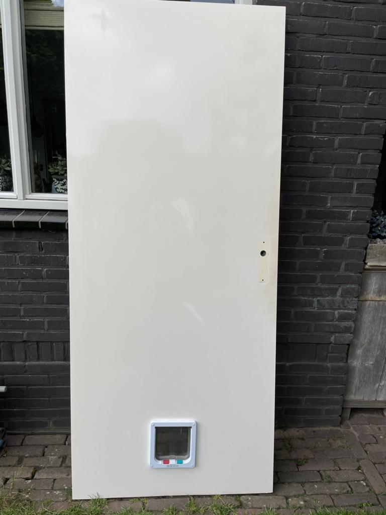 Opdek deur met katten luikje, Ophalen, Zo goed als nieuw, Binnendeur, 200 tot 215 cm
