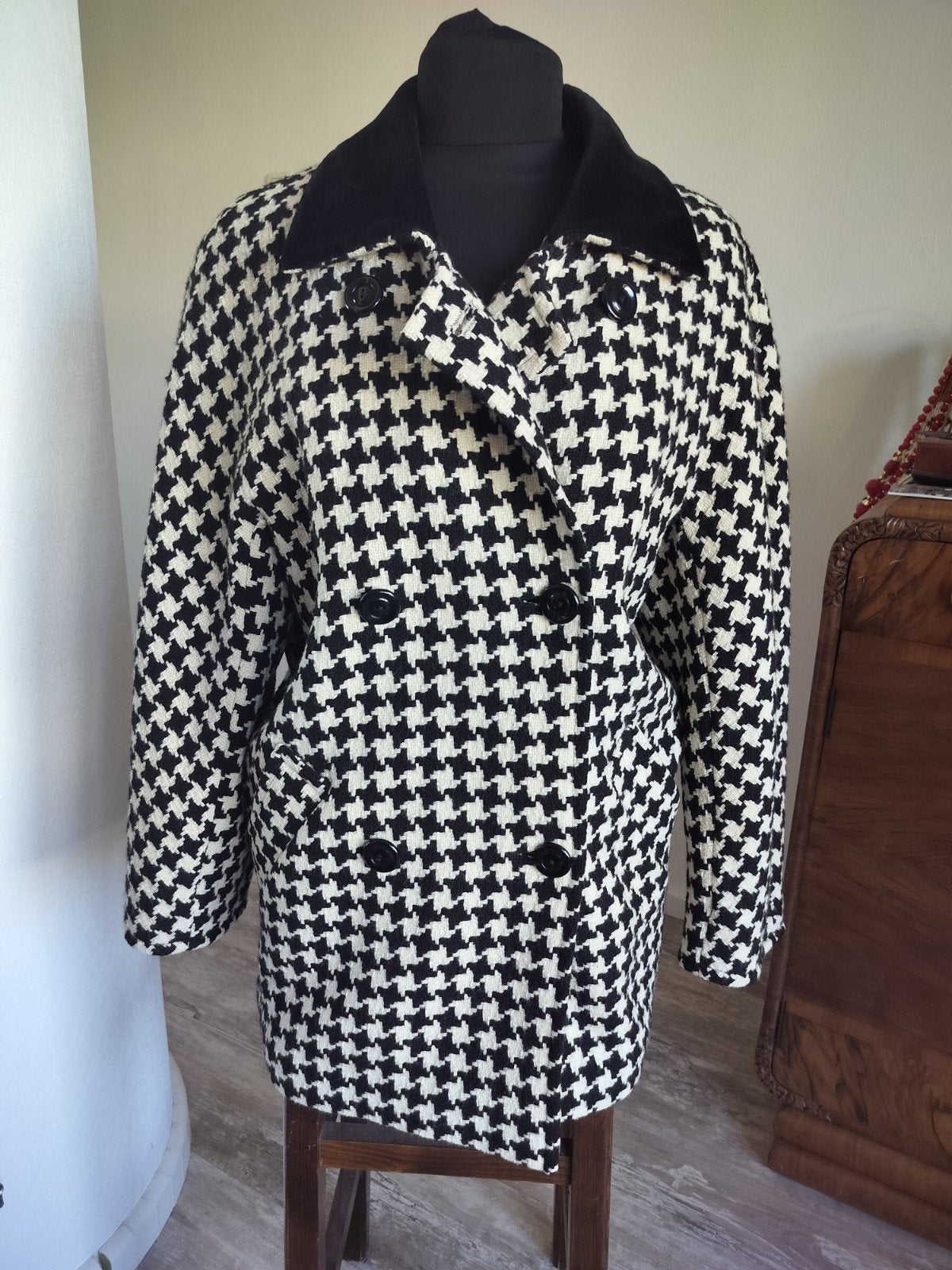 Vintage wollen jas. Pied de Poule, Kleding | Dames, Jassen | Winter, Ophalen of Verzenden, Zo goed als nieuw, Maat 38/40 (M), Zwart