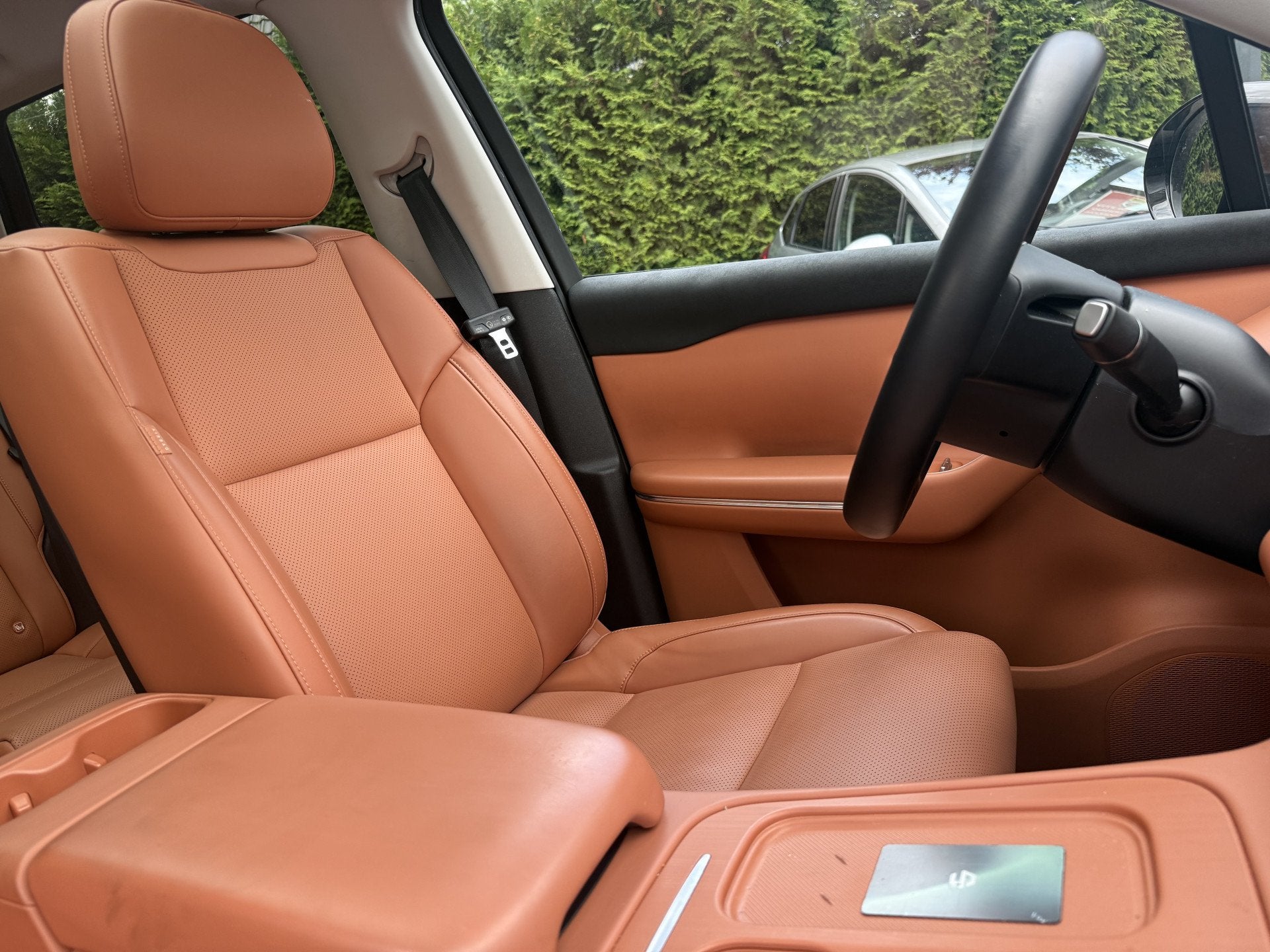 Leapmotor C10 Design REEV 28.4 kWh, PHEV | Leer | Pano | Cam, 12 maanden, Achterwielaandrijving, Gebruikt, Euro 6