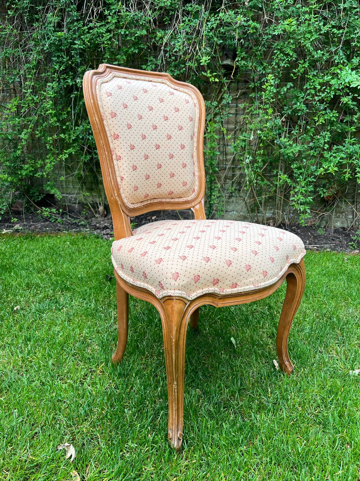 Antieke Franse Louis XV Stijl Stoel met Bloemenprint, Antiek en Kunst, Ophalen