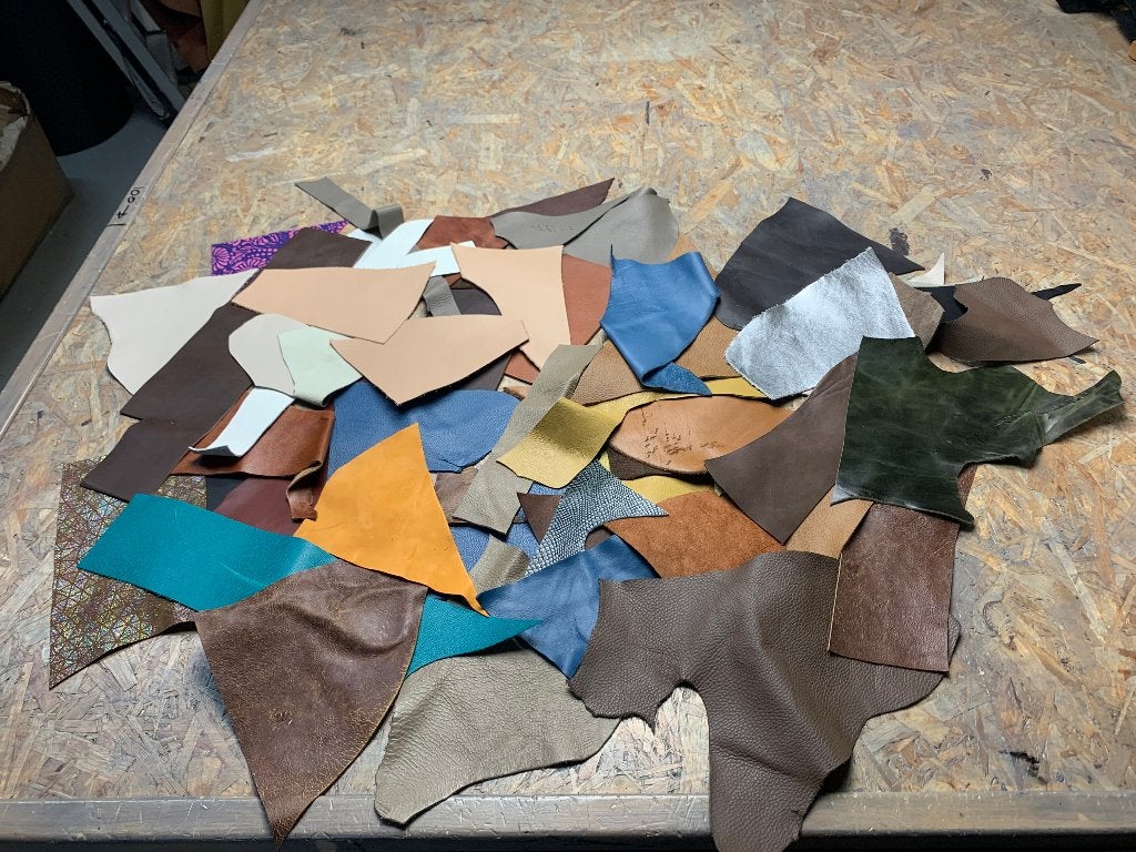 Knutselpakket kleine leren restlapjes, Hobby en Vrije tijd, Stoffen en Lappen, Overige kleuren, Leer of Kunstleer, Nieuw, Ophalen of Verzenden
