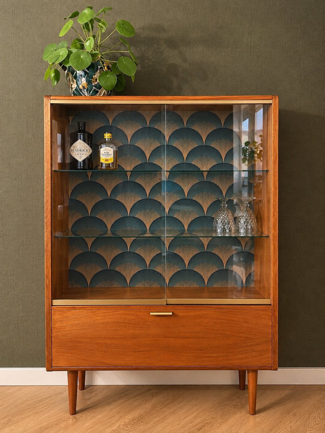 Vintage vitrinekast – jaren 60 | art deco | Deens, Ophalen, Met deur(en), ..., 50 tot 100 cm