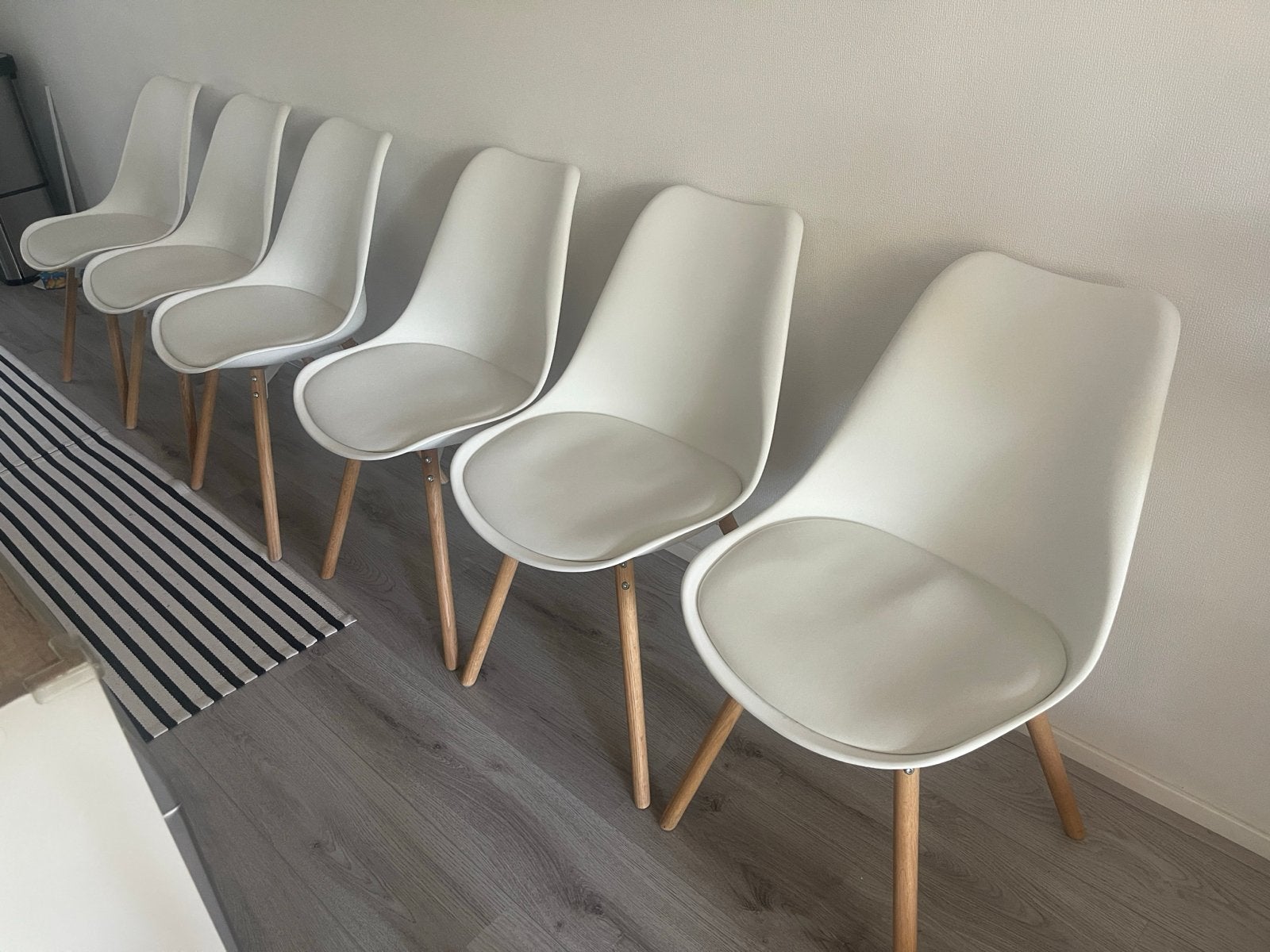 Set van 6 witte Kastrup stoelen van JYSK, Ophalen, Gebruikt, Wit, Vijf, Zes of meer stoelen
