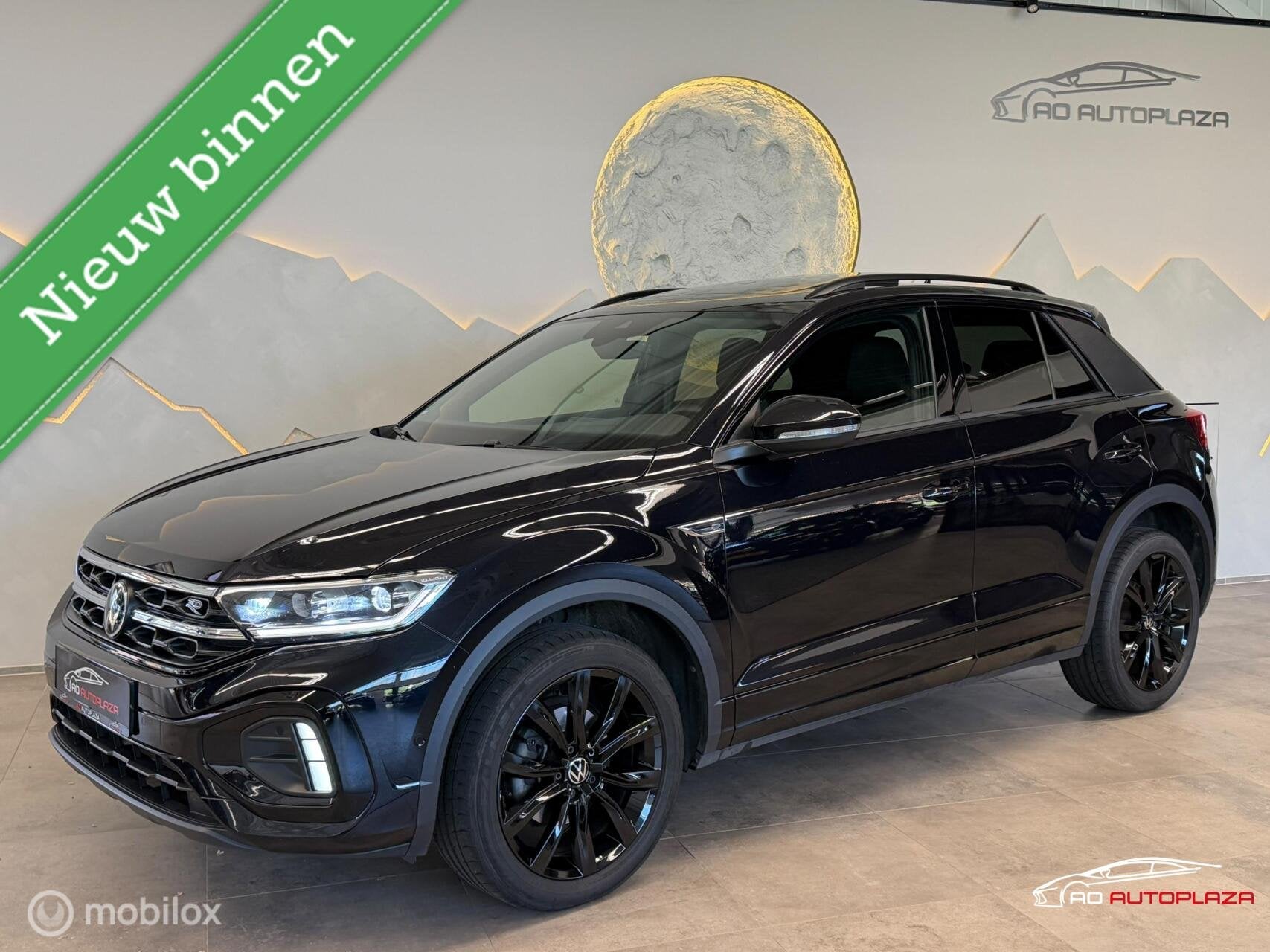 Volkswagen T-Roc 1.5 TSI 3x R-Line Panorama/Keyless/Black St, Auto's, Volkswagen, 1258 kg, 1498 cc, Zwart, 4 cilinders
