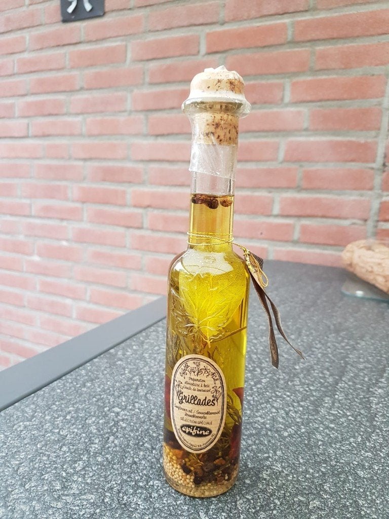 Leuke fles zonnebloemolie met kruiden, Ophalen of Verzenden, Gebruikt