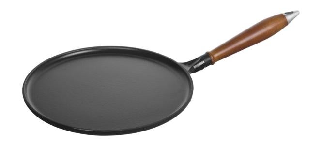 Gietijzeren Koekenpan Staub met houten handvat., Nieuw, Ophalen of Verzenden, Koekenpan of Braadpan, Gietijzer
