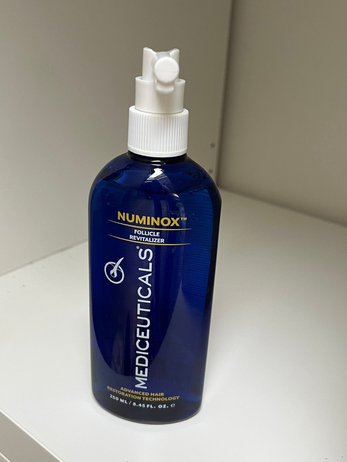 Haaruitval Mediceuticals Numinox follicle revitalizer 250 ml, Ophalen, Nieuw