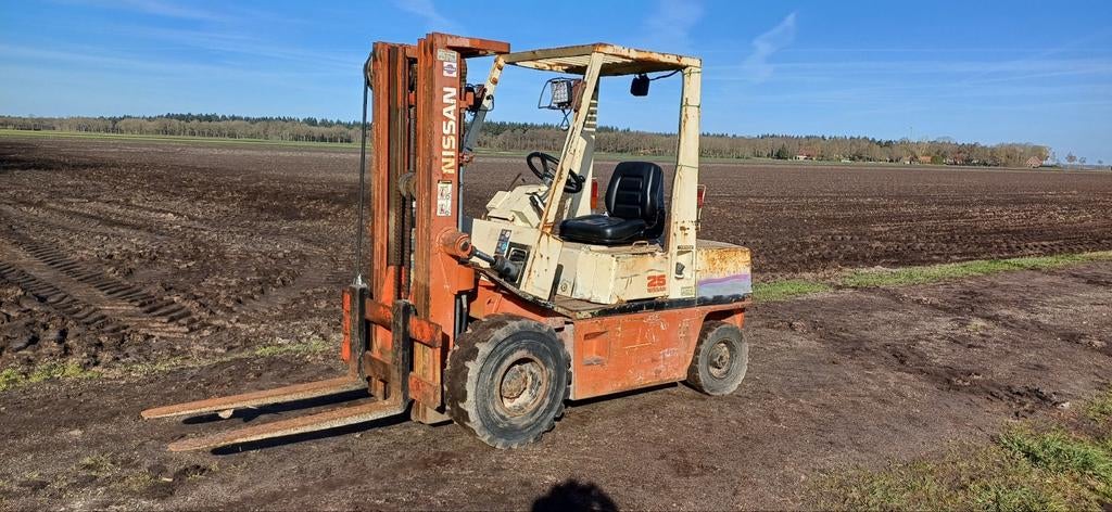 Nissan diesel heftruck 2.5 ton freelift, Zakelijke goederen, Machines en Bouw | Heftrucks en Intern transport, Ophalen of Verzenden